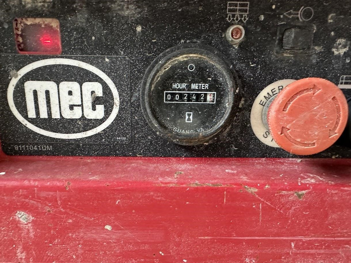 2019 MEC Micro19 19' Electric Scissor Lift