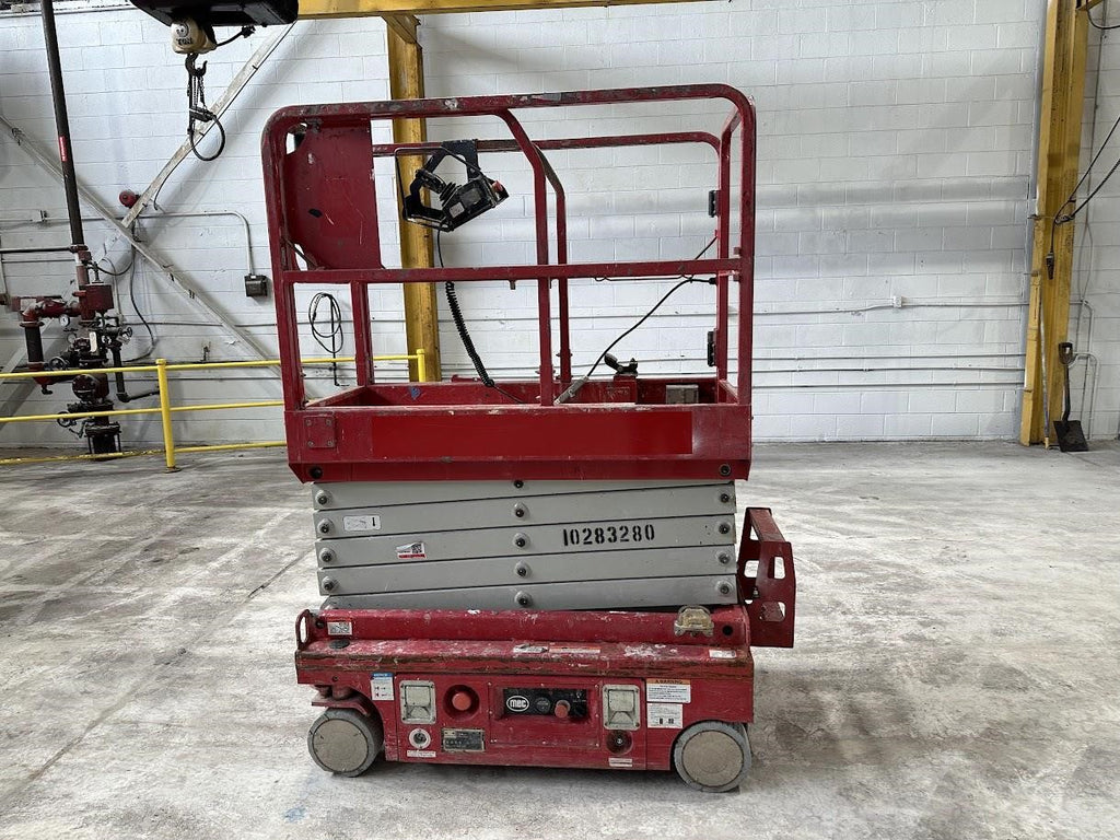 2019 MEC Micro19 19' Electric Scissor Lift