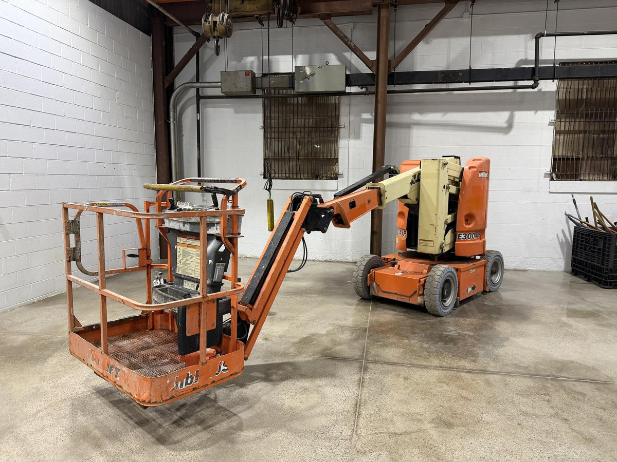 2014 JLG E300AJP 30' Electric Articulating Boom Lift