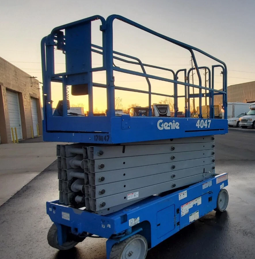 2015 Genie GS4047 Scissor Lift