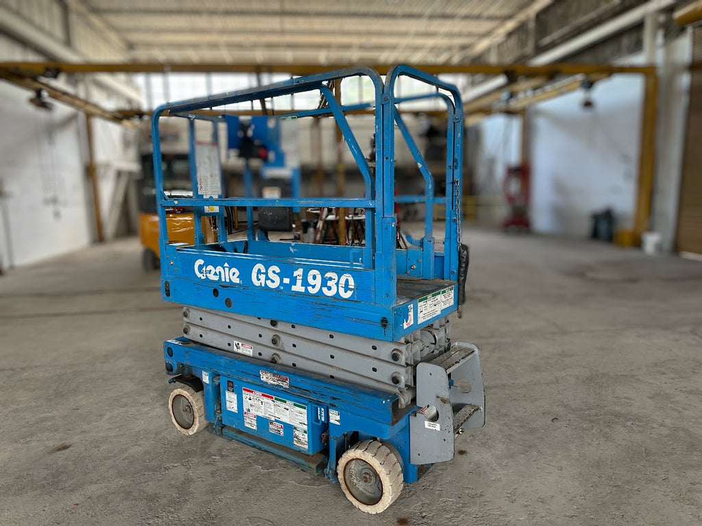 2001 Genie GS-1930 19' Electric Scissor Lift