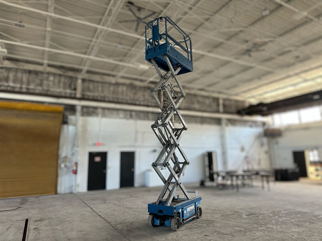 2001 Genie GS-1930 19' Electric Scissor Lift