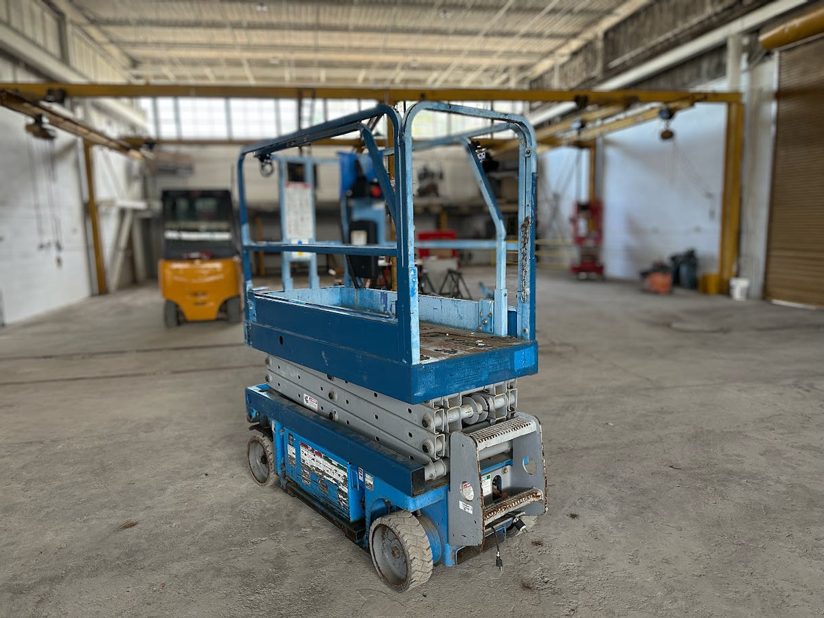2001 Genie GS-1930 19' Electric Scissor Lift