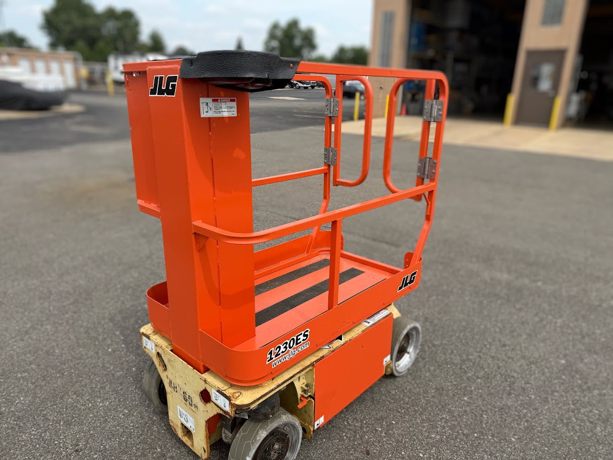 2014 JLG 1230ES Vertical Mast Lift