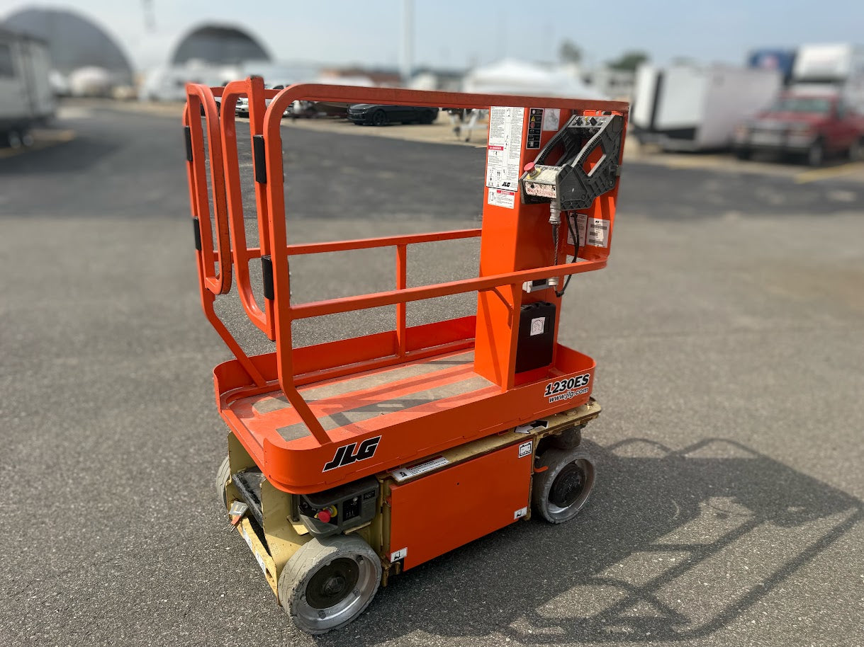 2014 JLG 1230ES Vertical Mast Lift