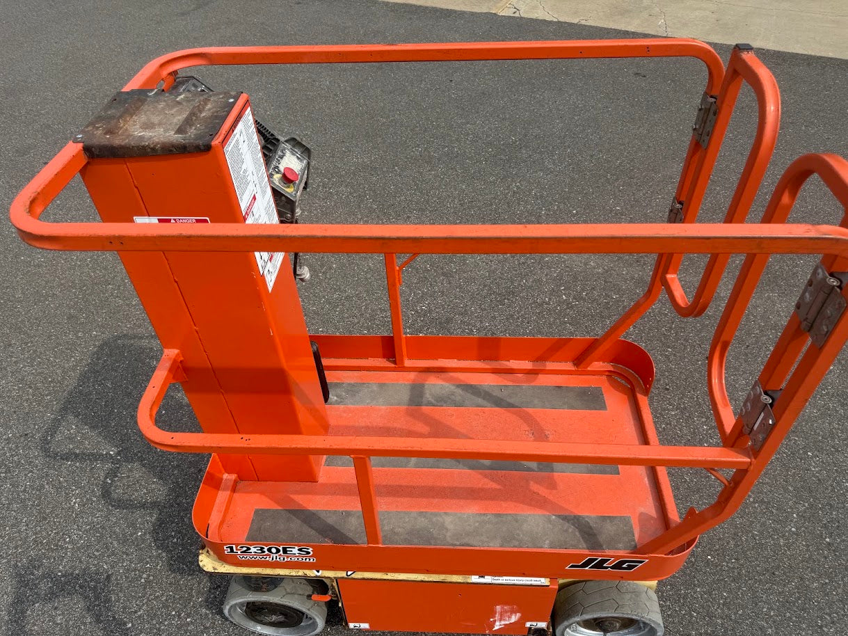 2014 JLG 1230ES Vertical Mast Lift