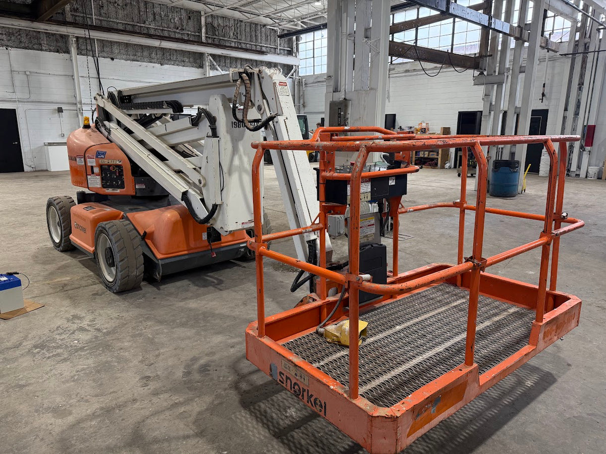 2017 Snorkel A46JE 46' Electric Articulating Boom Lift