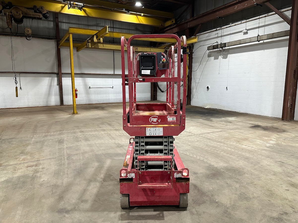 2020 MEC Micro19 19' Electric Scissor Lift
