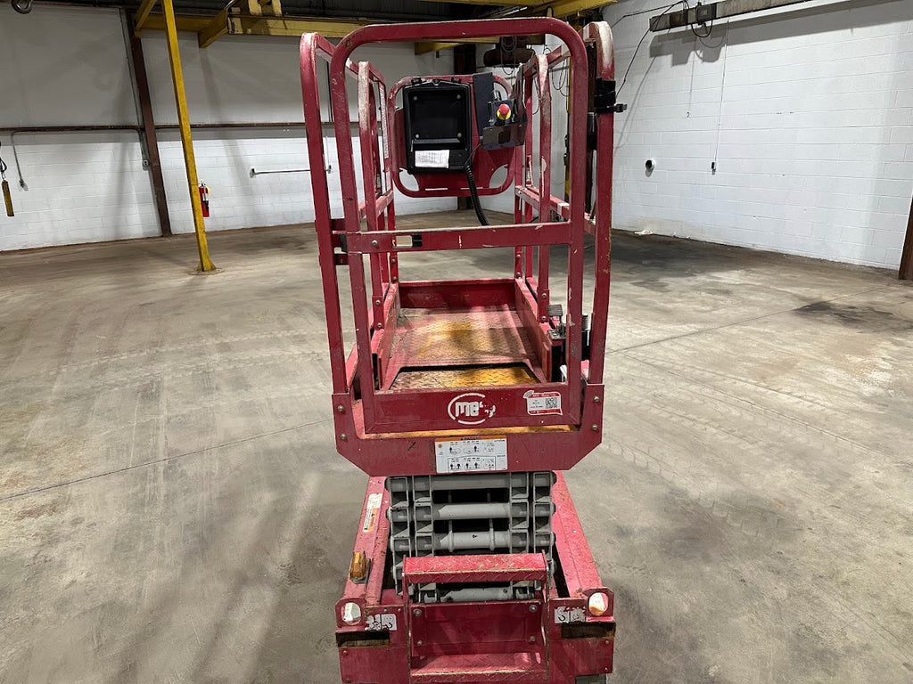 2020 MEC Micro19 19' Electric Scissor Lift