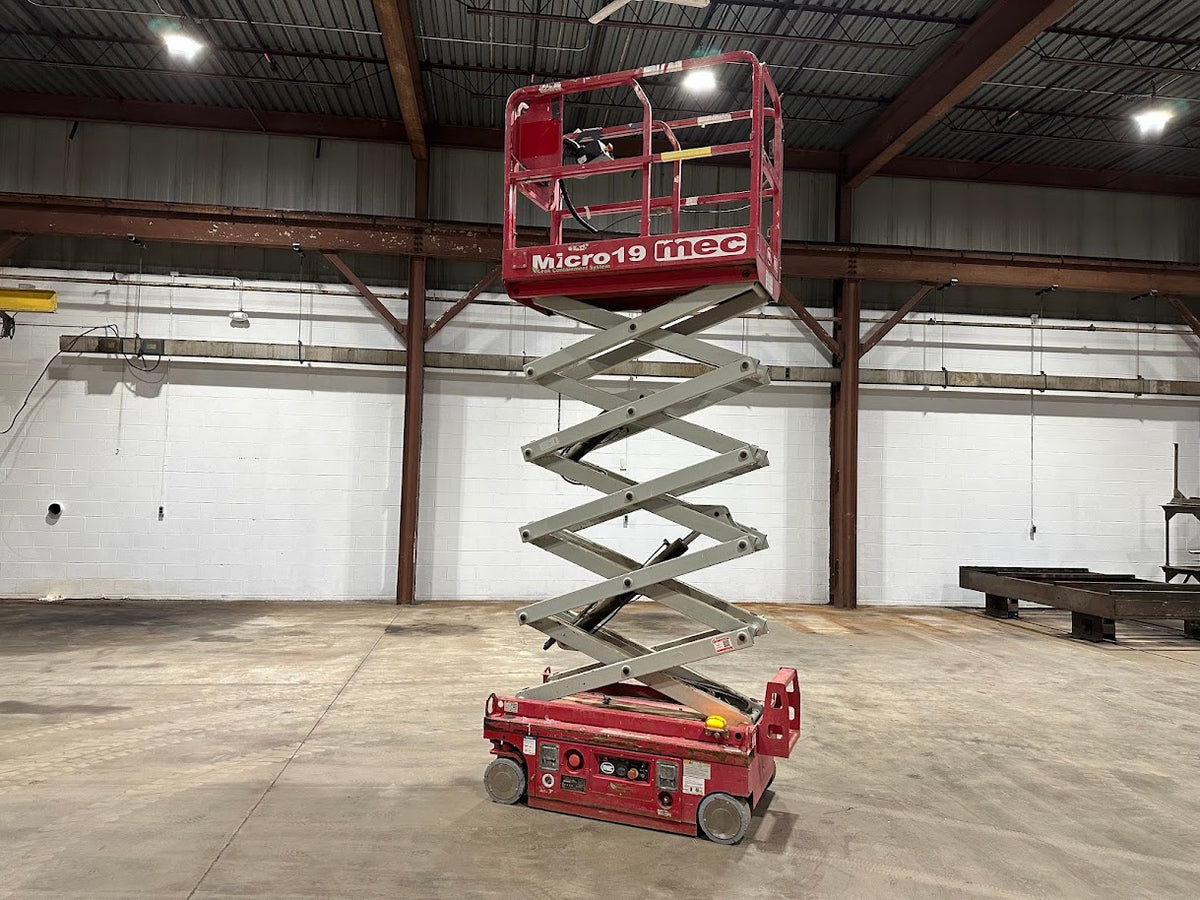 2020 MEC Micro19 19' Electric Scissor Lift