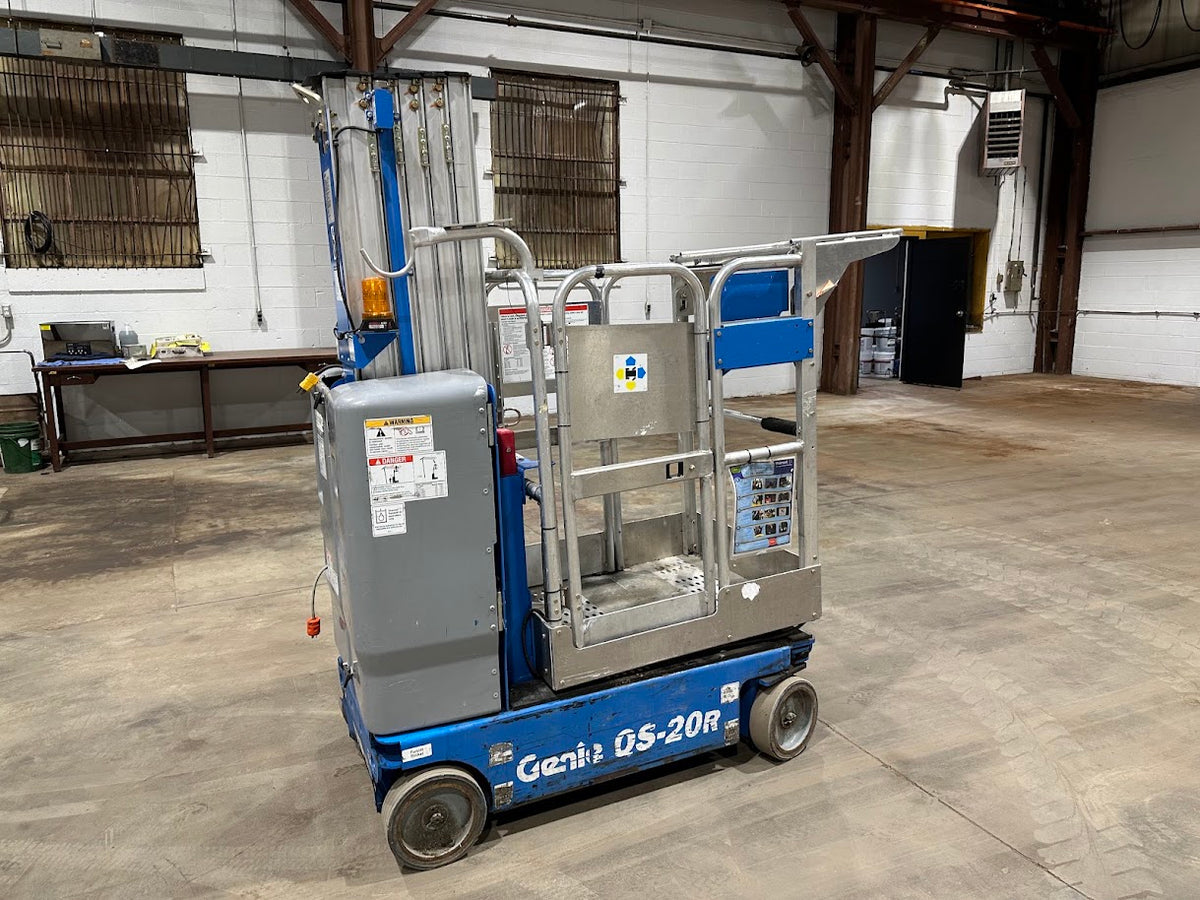 2014 Genie QS-20 Electric Vertical Mast Lift