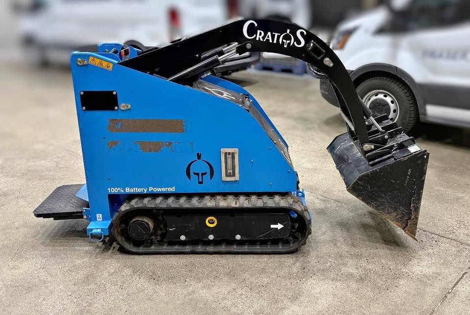 2024 Cratos THR2000 Electric Stand-On Skid Steer – Zero Emissions / Compact